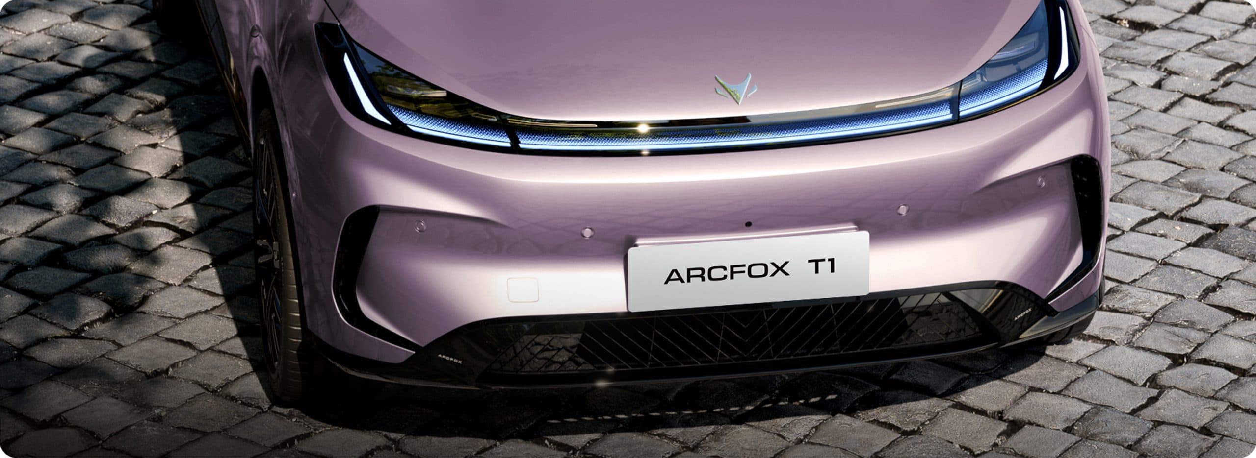 ARCFOX T1 - Vista lateral